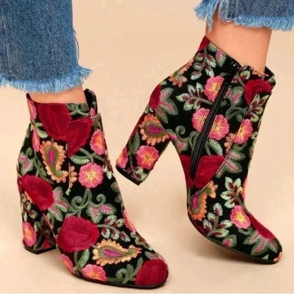 MIA Vail Women’s Booties Sz 7 BOHO Floral Embroidered 3” Heels Multi Colors GUC